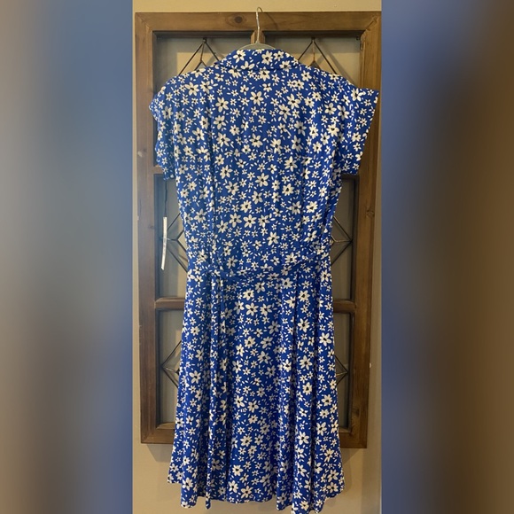 Calvin Klein Flirty Blue Daisy Dress SIZE 6 - Picture 6 of 8